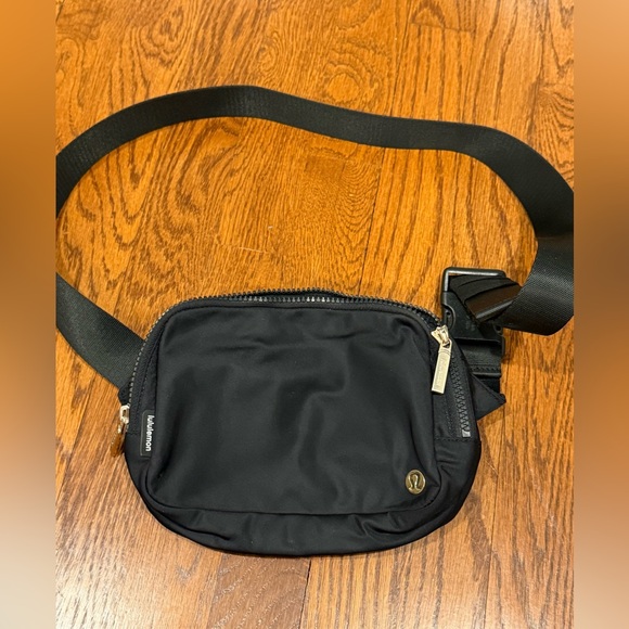 lululemon athletica Handbags - lululemon athletica Black Belt Bag with Silver Hardware 2L